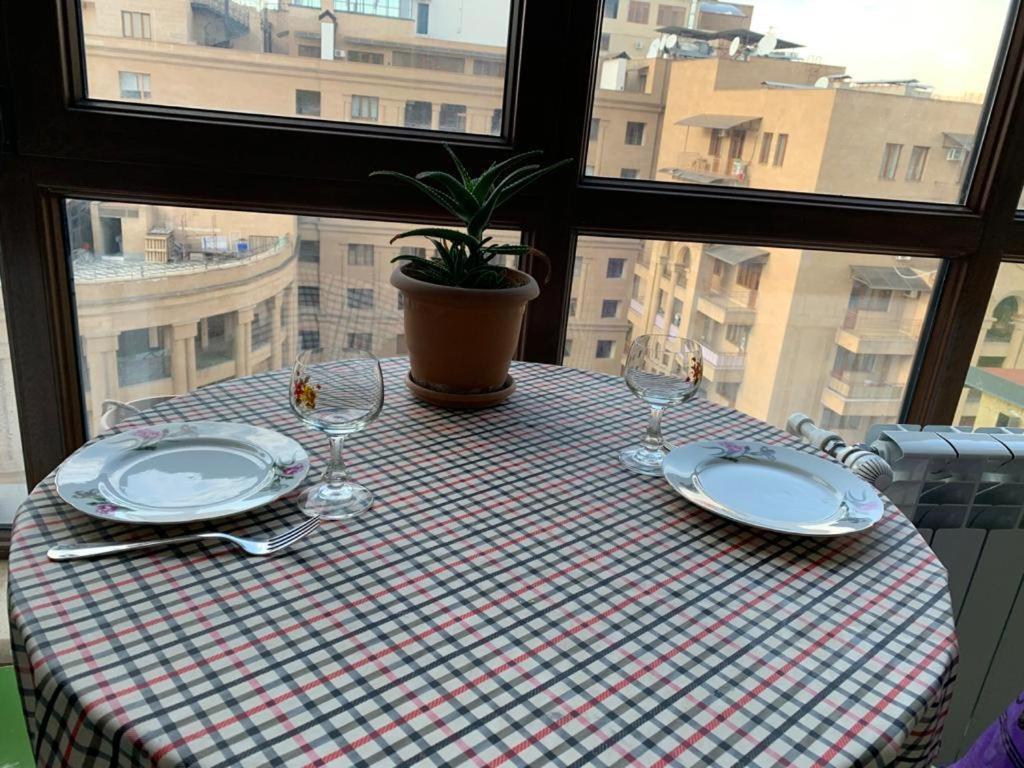 City Central Apartment Erevan Esterno foto