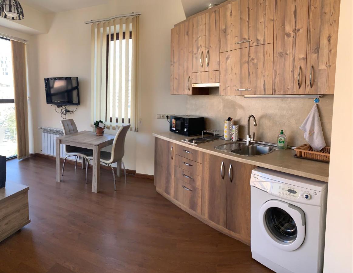City Central Apartment Erevan Esterno foto