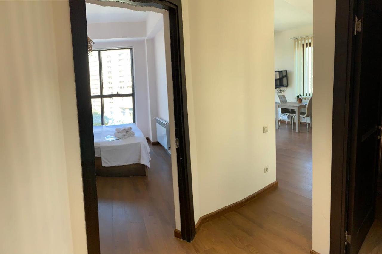 City Central Apartment Erevan Esterno foto