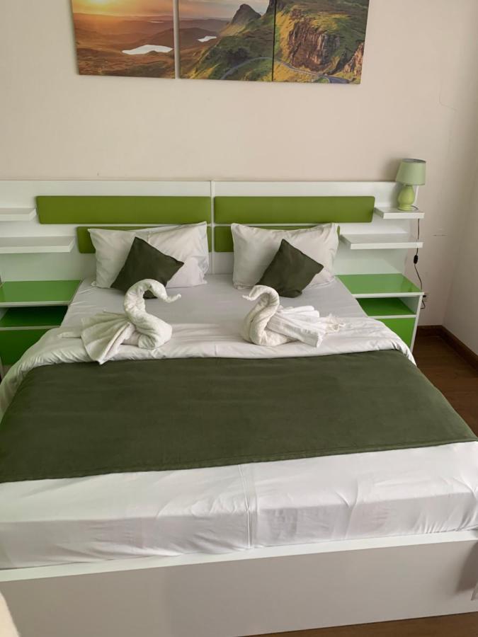 City Central Apartment Erevan Esterno foto